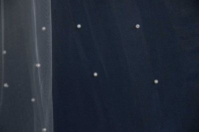 Pearl Scatter Knee Length Wedding Veil C553
