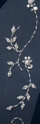 Pearl Beaded Floral Vine Design Fingertip Wedding Veil C511 Pearl Beaded Floral Vine Design Fingertip Wedding Veil C511