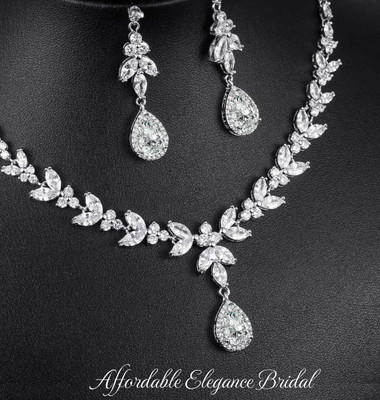 Fabulous Silver Plated CZ Wedding and Formal Jewelry Set Fabulous Silver Plated CZ Wedding and Formal Jewelry Set