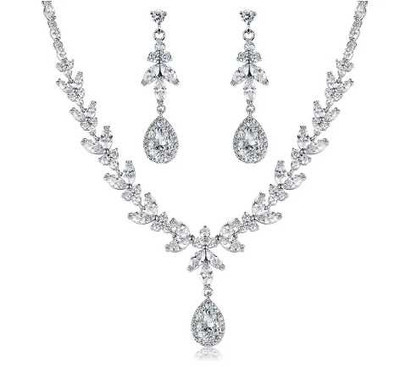 Fabulous Silver Plated CZ Wedding and Formal Jewelry Set Fabulous Silver Plated CZ Wedding and Formal Jewelry Set