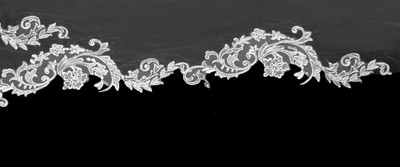 Dramatic Scallop Regal Cathedral Wedding Veil with Lace Dramatic Scallop Regal Cathedral Wedding Veil with Lace