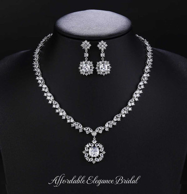 5A CZ Platinum Plated Pendant Wedding and Formal Jewelry Set 5A CZ Platinum Plated Pendant Wedding and Formal Jewelry Set