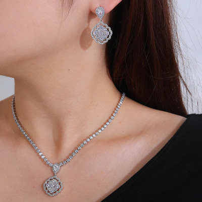 CZ Platinum Plated Pendant Wedding and Formal Jewelry Set CZ Platinum Plated Pendant Wedding and Formal Jewelry Set