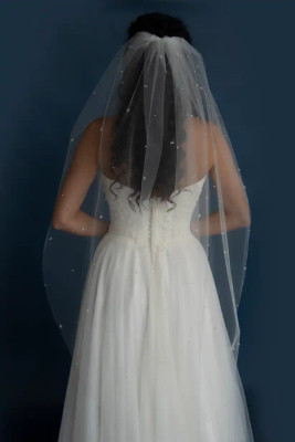 Pearl and Crystal Scatter Fingertip Wedding Veil Ansonia V852 Pearl and Crystal Scatter Fingertip Wedding Veil Ansonia V852