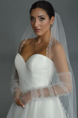 Crystal, Pearl and Sequin Beaded Edge Wedding Veil Ansonia V901 Crystal, Pearl and Sequin Beaded Edge Wedding Veil Ansonia V901