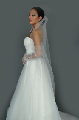 Crystal, Pearl and Sequin Beaded Edge Wedding Veil Ansonia V901 Crystal, Pearl and Sequin Beaded Edge Wedding Veil Ansonia V901
