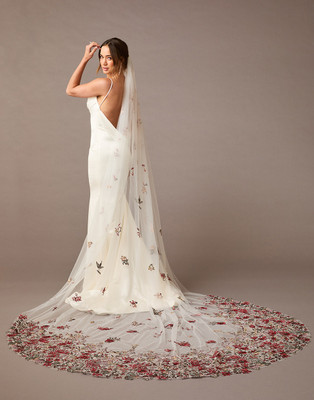 Multi Colored Lace Royal Cathedral Wedding Veil Envogue V2576RC Multi Colored Lace Royal Cathedral Wedding Veil Envogue V2576RC
