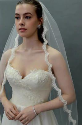Romantic Wedding Veil with Beaded Chantilly Lace Edge E1480 Romantic Wedding Veil with Beaded Chantilly Lace Edge E1480