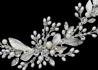 Pearl and Crystal Leaf Vine Design Wedding Hair Clip Pearl and Crystal Leaf Vine Design Wedding Hair Clip