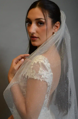 50" Sparkle Tulle Semi Waltz Wedding Veil with Cut Edge V206