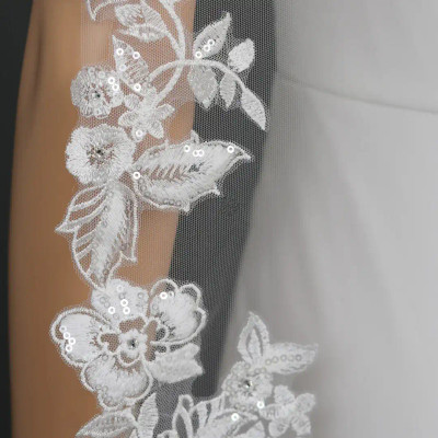 Fingertip Wedding Veil with Rhinestone and Sequin Beaded Lace Fingertip Wedding Veil with Rhinestone and Sequin Beaded Lace
