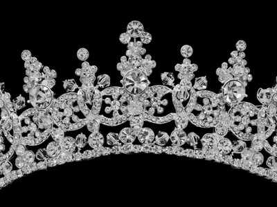 Crystal and Rhinestone Silver Plated Wedding Tiara hp7497