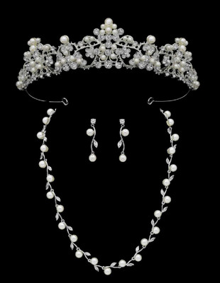 Pearl and Crystal Wedding Tiara with Jewelry Set Pearl and Crystal Wedding Tiara with Jewelry Set
