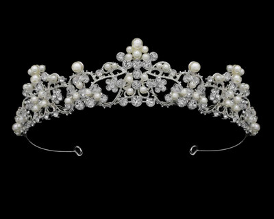 Pearl and Crystal Silver Plated Wedding Tiara hp7313 Pearl and Crystal Silver Plated Wedding Tiara hp7313