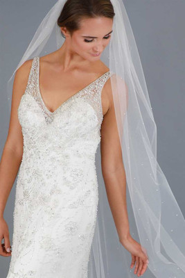Scattered Pearl and Crystal Floor Length Wedding Veil Scattered Pearl and Crystal Floor Length Wedding Veil