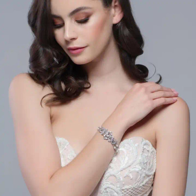 Gatsby Glam Crystal and Pearl Wedding Bracelet