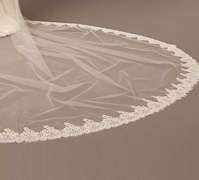 Royal Cathedral Chantilly Lace Mantilla Wedding Veil V2694WRC-M