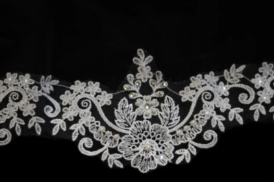 Pearl Beaded Lace Knee Length Wedding Veil Ansonia 525