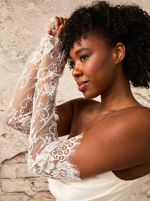 Chantilly Lace Fingerless Bridal Gloves Envogue GL2601