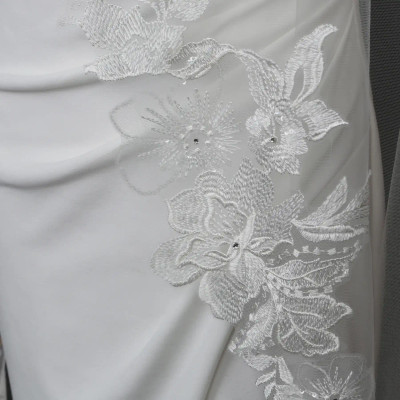 Romantic Lace Mantilla Waltz Wedding Veil V6231-MW