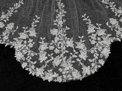 Scallop Lace Royal Cathedral Wedding Veil with Sequin Veiling CF954