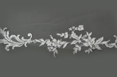 Mantilla Royal Cathedral Wedding Veil Floral Scroll Lace E471IV