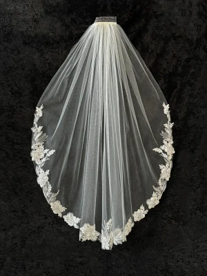 Heavily Beaded Floral Leafy Lace Fingertip Wedding Veil CF945