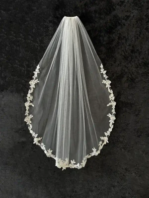 Sequined Floral Vine Lace Waltz Length Wedding Veil C640