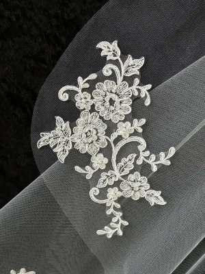 Flutter Cut Lace Applique Fingertip Wedding Veil V6922