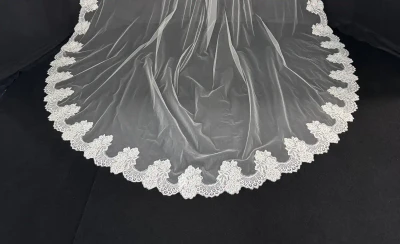 Scalloped Chantilly Lace Royal Cathedral Wedding Veil CF959