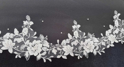 Pearl Beaded Lace Waltz Wedding Veil C652