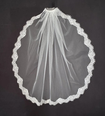 Knee Length Wedding Veil with Narrlow Chantilly Lace C665