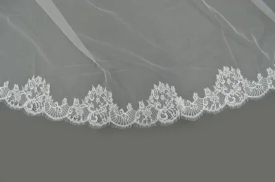 Royal Cathedral Chantilly Lace Mantilla Wedding Veil E1663