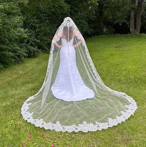 Chantilly Lace Mantilla Royal Cathedral Wedding Veil CF288
