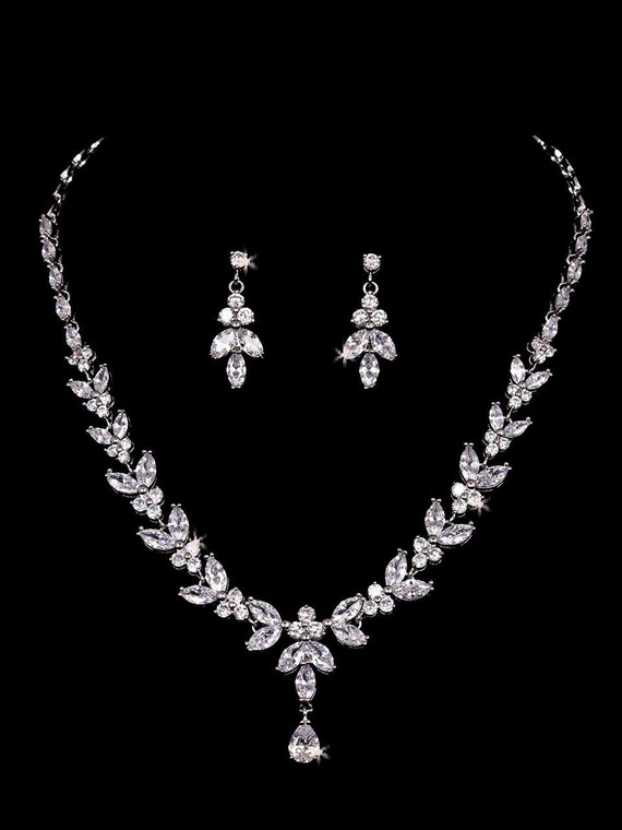 Rhinestone Bridal Necklace and Earring Jewelry Set Envogue NL2152