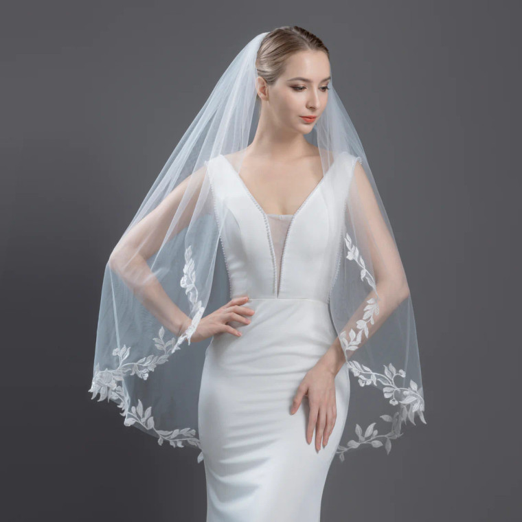 Floral Vine Lace Fingertip Wedding Veil