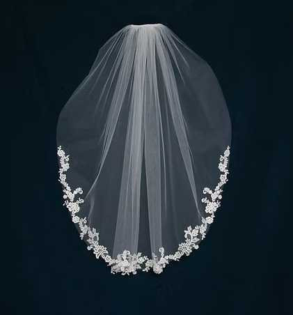 Fingertip Length Wedding Veil with Beaded Floral Lace C532