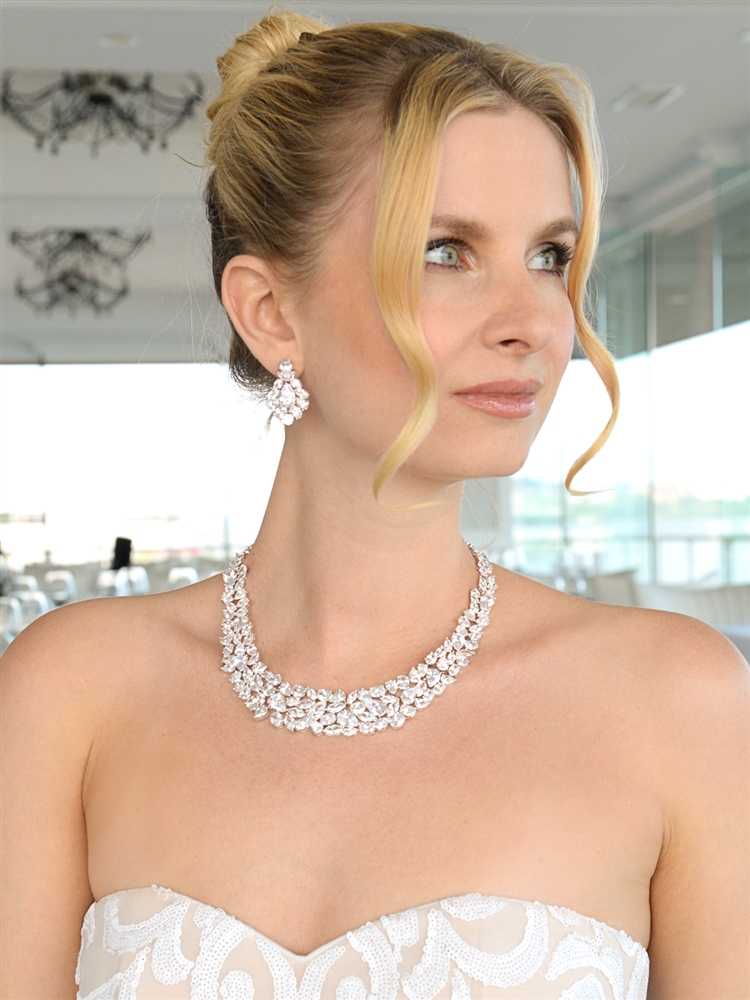 15 Stunning Ways to Wear Wedding Jewelry - The Pearl Source