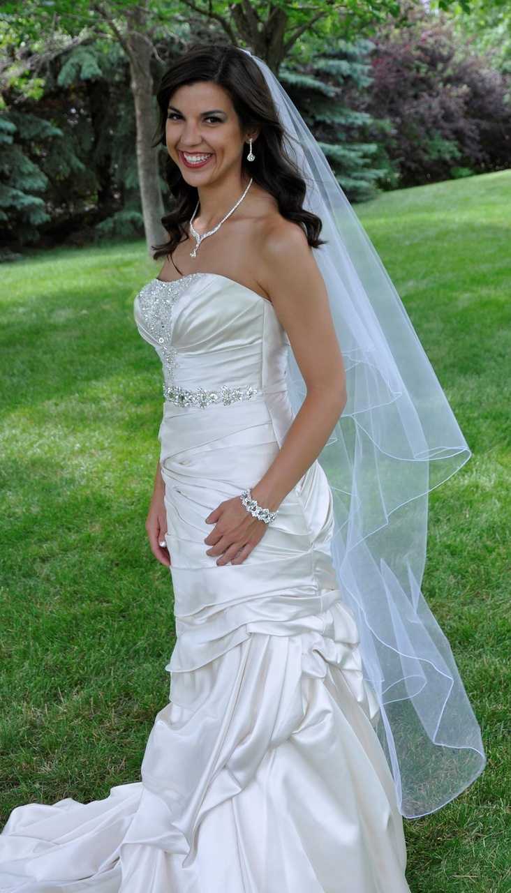 2 Tier Wedding Bridal Veil with Comb White Ivory Cut Edge Waltz Length 