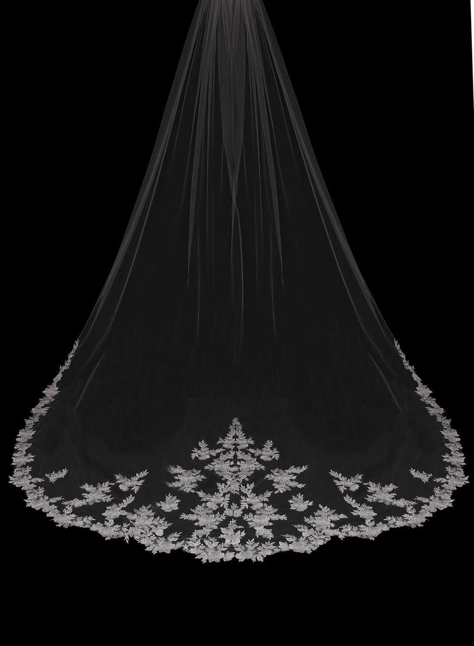 En Vogue Royal Cathedral Bridal Veil V2390RC - Leaf lace edging and  scattered leaf lace appliques - 132L