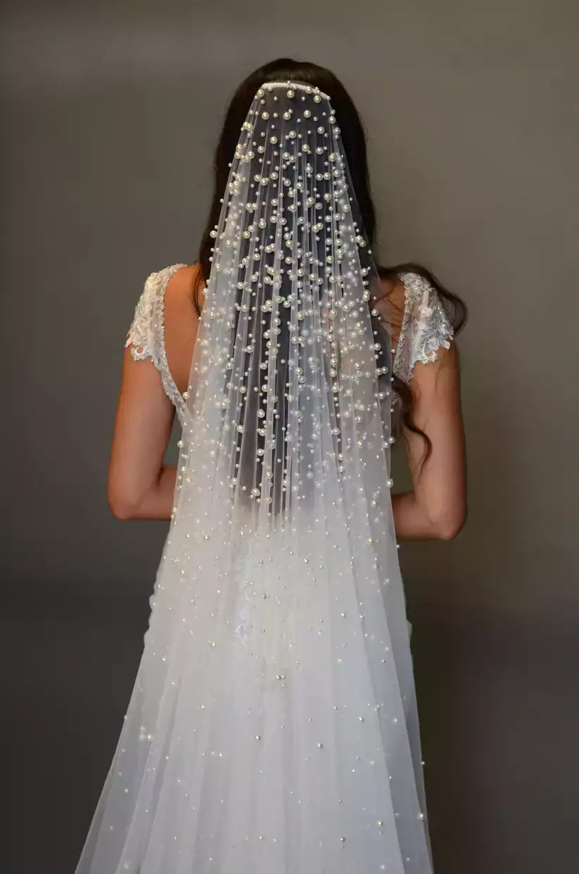 NADIA | Long pearl wedding veil