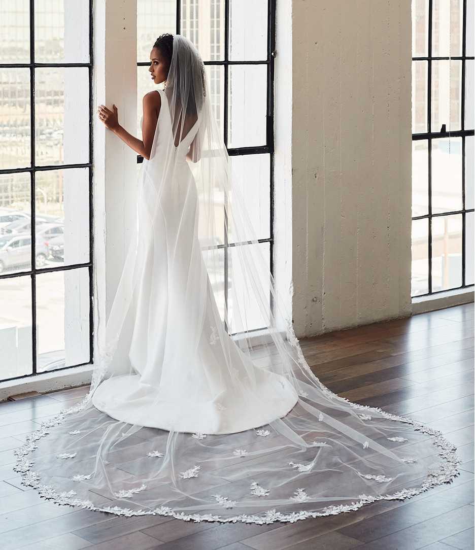 Royal Cathedral Lace Applique Wedding Veil Envogue V2390RC