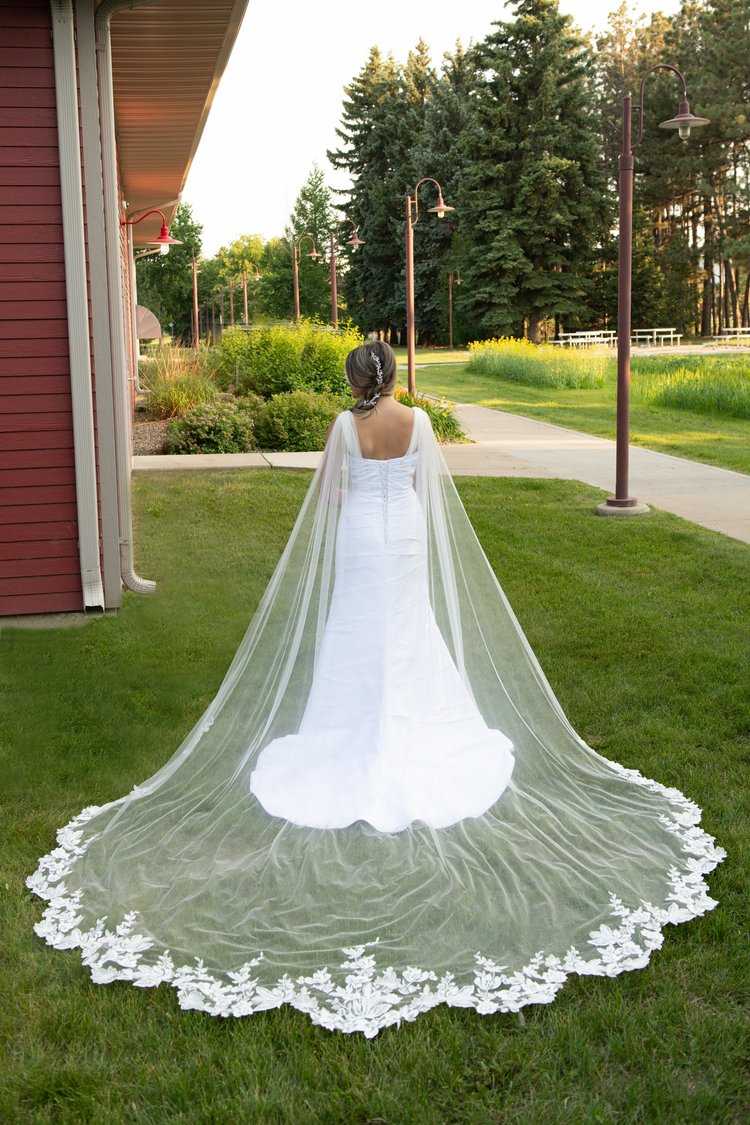 Wedding Veil Cape with Scallop Lace Edge CF283