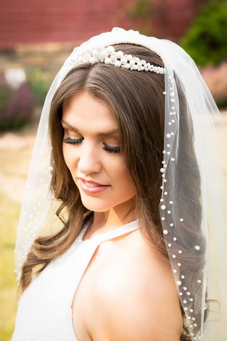 Fingertip Wedding Veil with Pearl Border Scatter C594