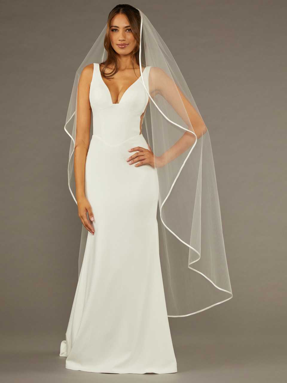 イチエ　　AD シルクヴェールファンデーション UV Waterfall Cut Floor Length Wedding Veil Envogue V2479WZ-WF