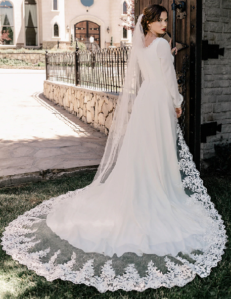 Fingertip Wedding Veil CF271 with Leafy Lace Edge