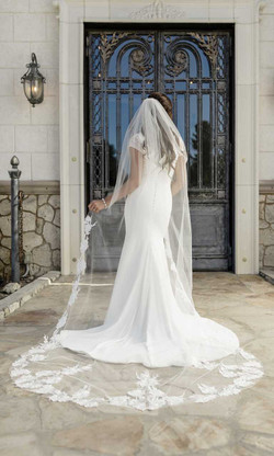 Cathedral Wedding Veil with Beaded Lace enVogue V2098C