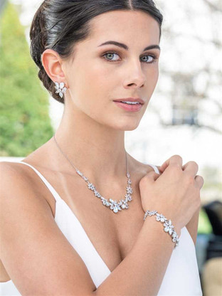 クリスタルソープ CZ and Opal Crystal Starburst Silver Plated Wedding Jewelry