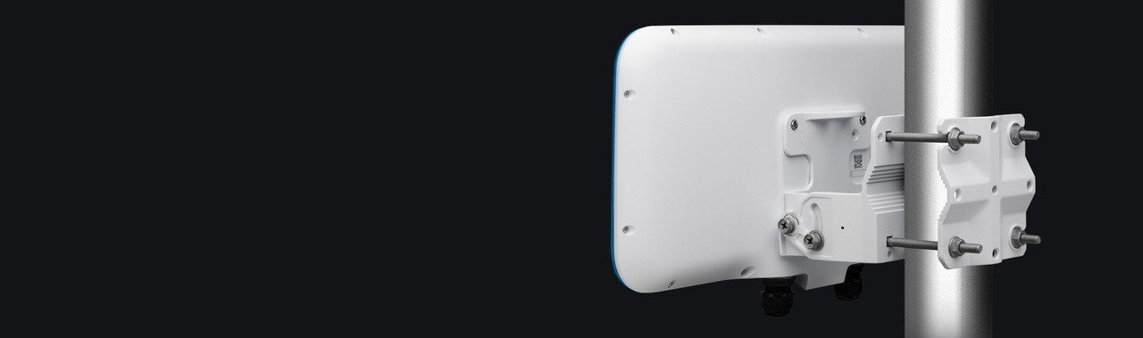 Ubiquiti UWB-XG Wave2 Quad-Radio WiFi Basestation