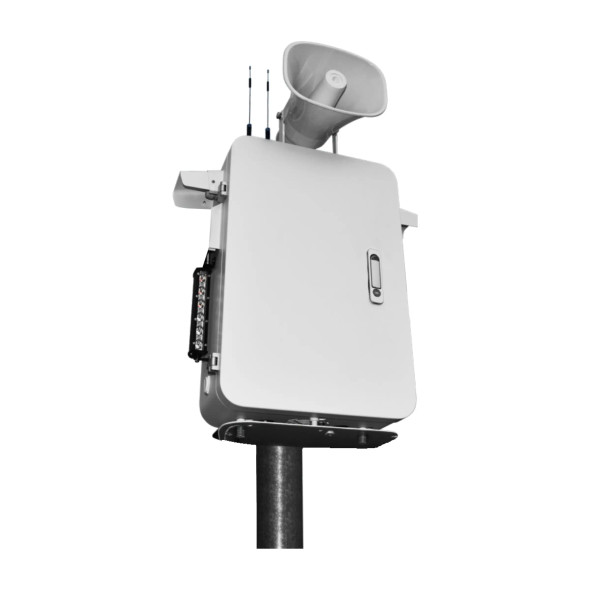 Speco Technologies DD4KIT IP Outdoor Digital Deterrent Alert Box with Strobe and Audio Warning - 1